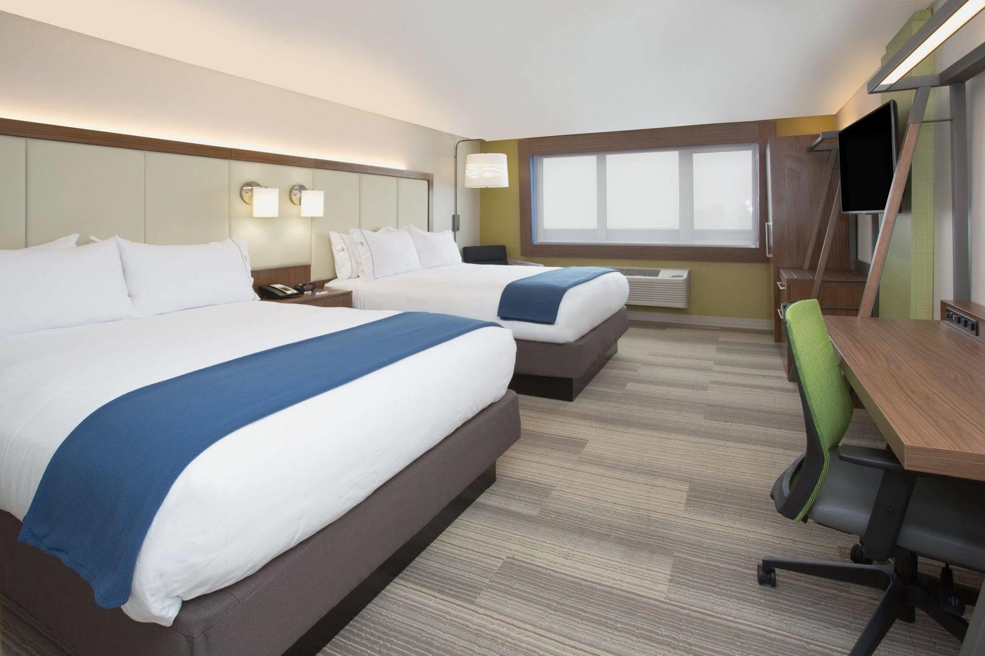Holiday Inn Express & Suites Platteville By Ihg Exterior photo